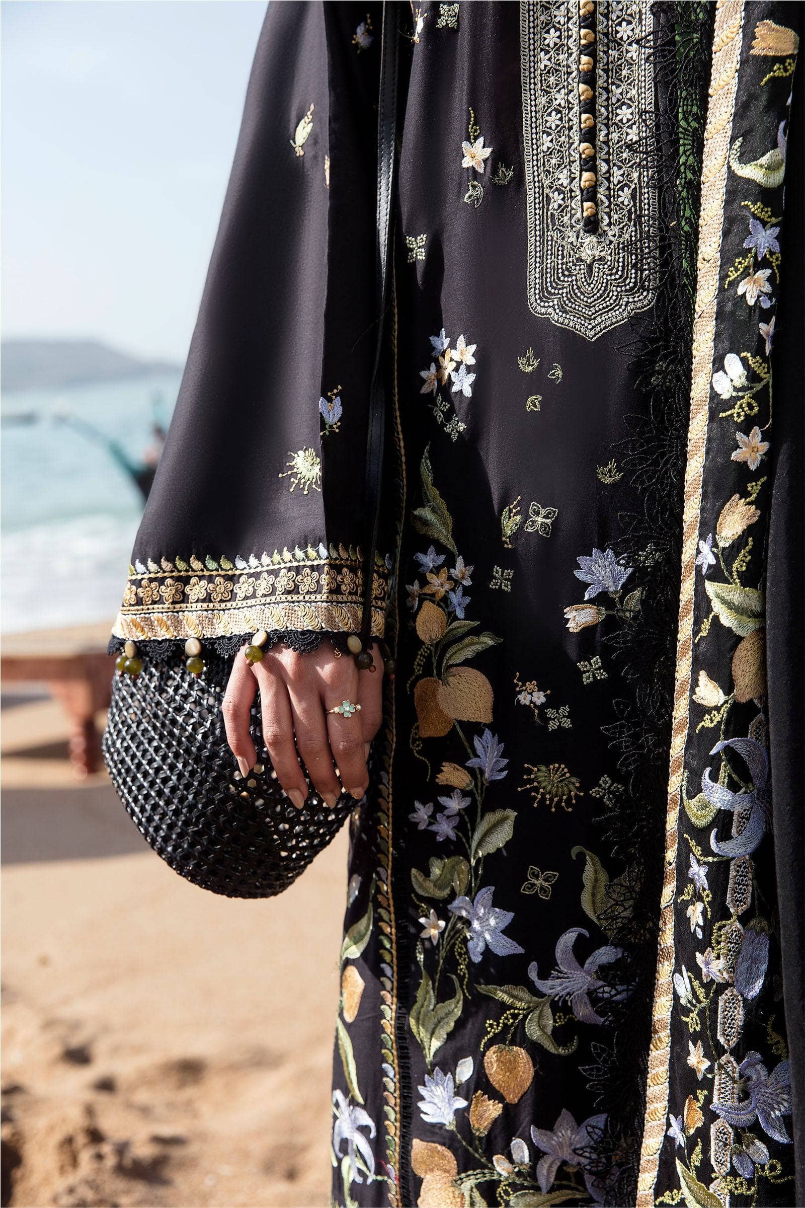 img_zaha_lawn_2023_awwal_boutique