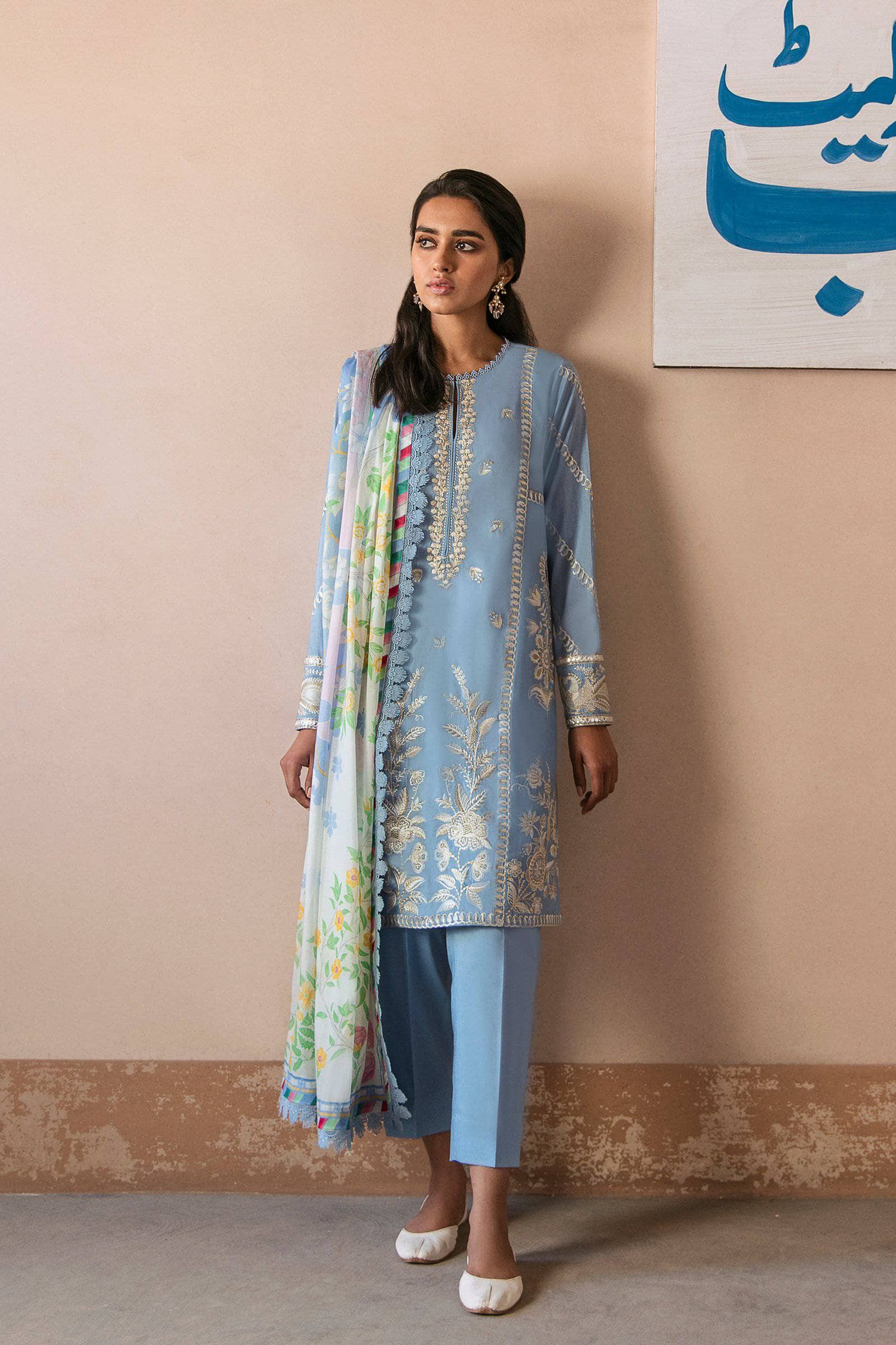 img_zaha_lawn_2021_awwal_boutique