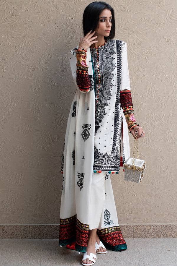 img_elan_lawn_22_awwal_boutique