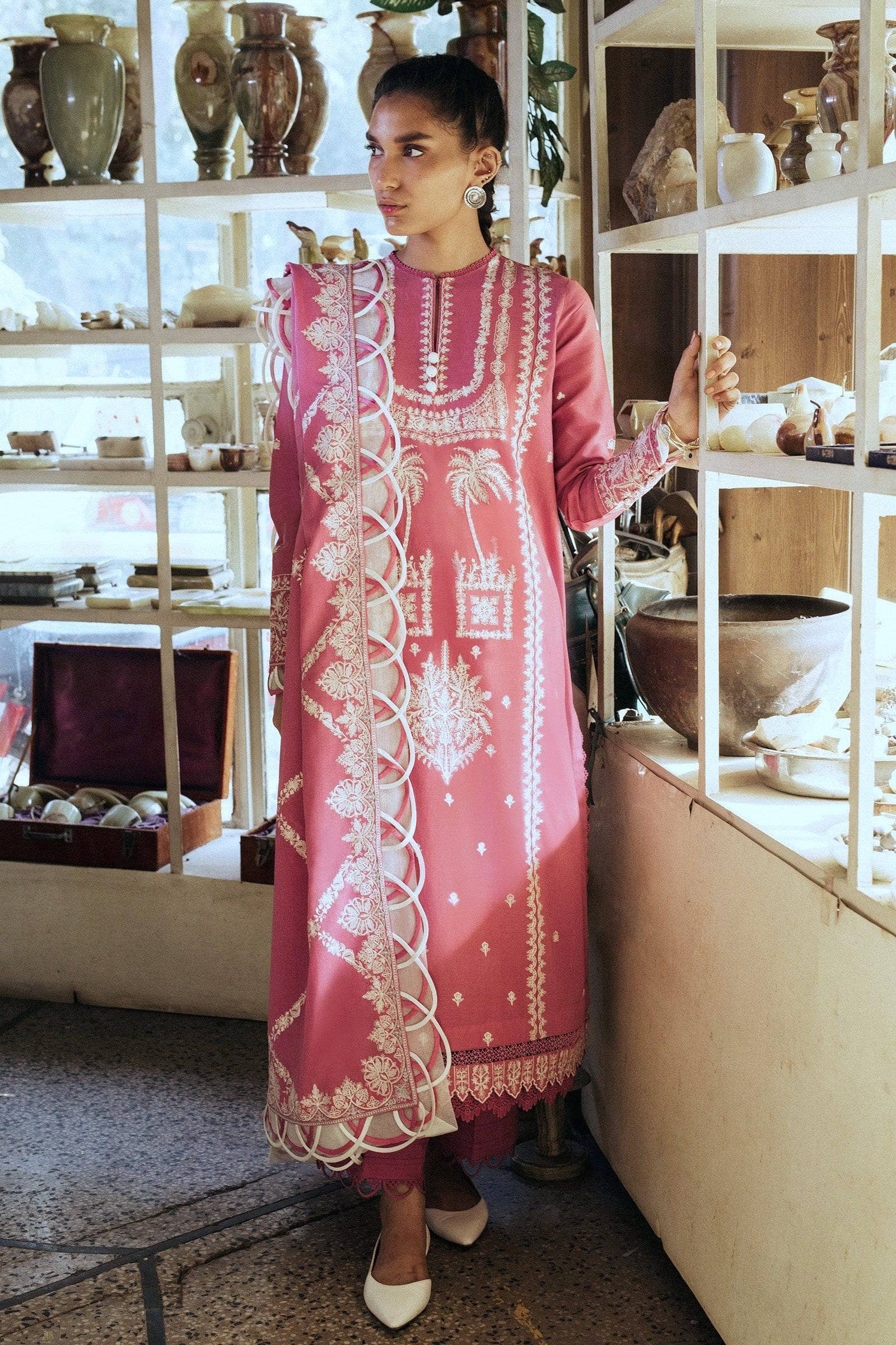 img_zaha_humrahi_winter_collection_awwal_boutique