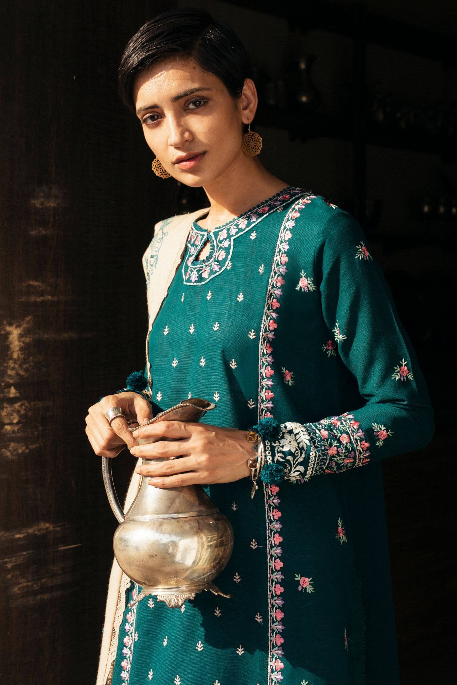 img_zaha_humrahi_winter_collection_awwal_boutique
