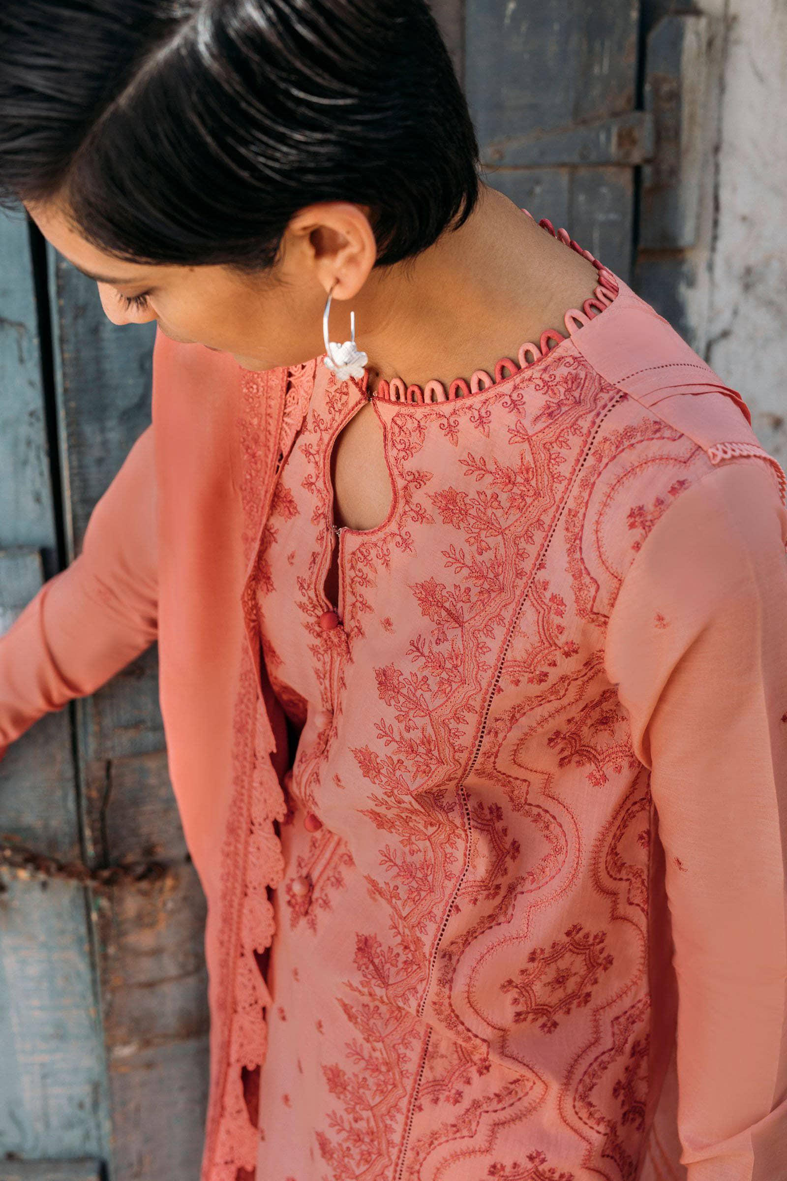 img_zaha_humrahi_winter_collection_awwal_boutique