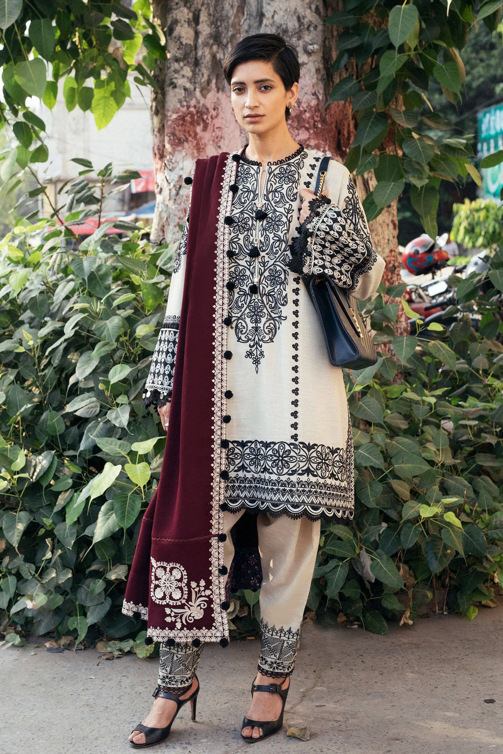 img_zaha_humrahi_winter_collection_awwal_boutique