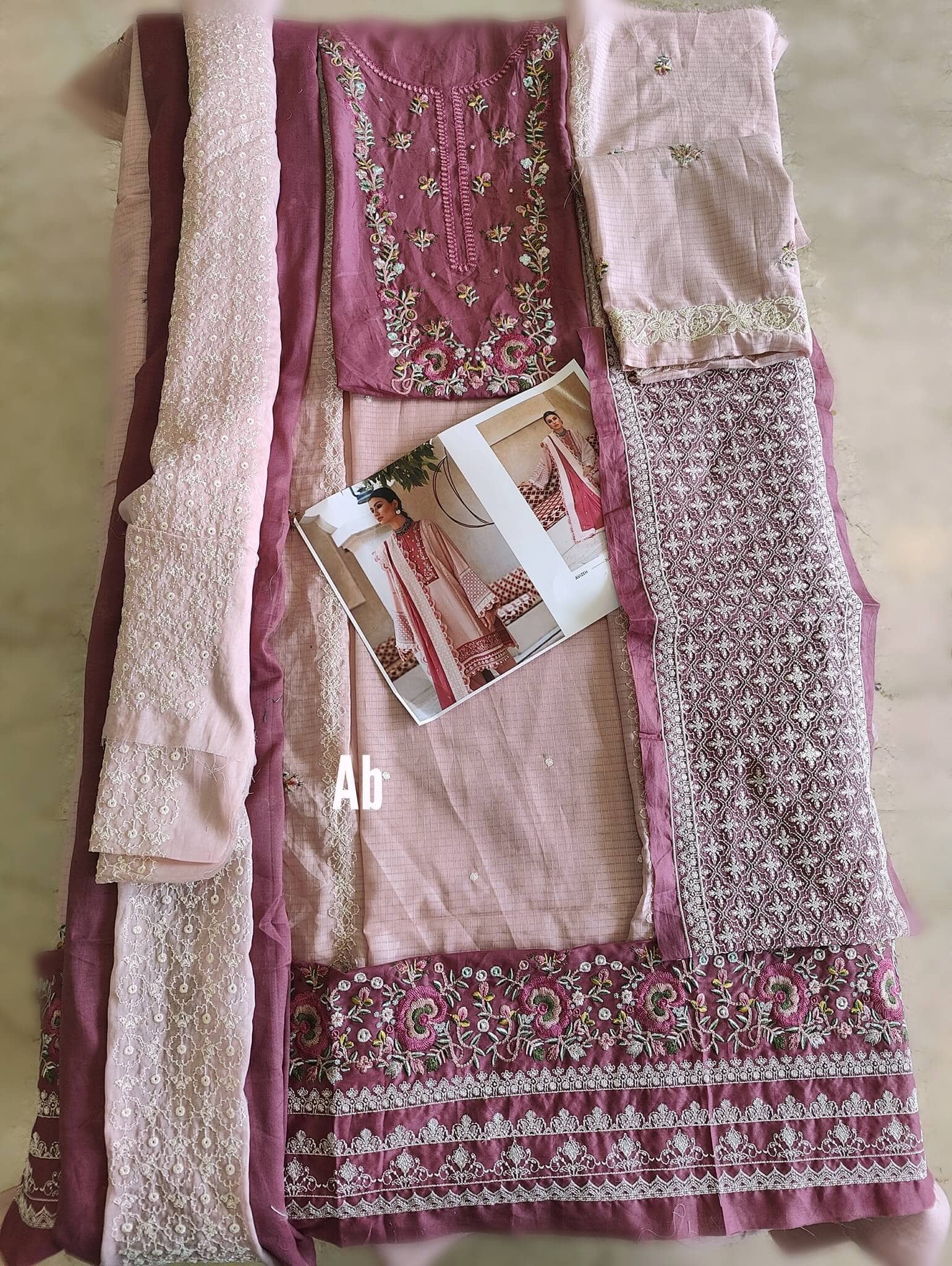 img_open_pic_zaha_lawn_22_awwal_boutique