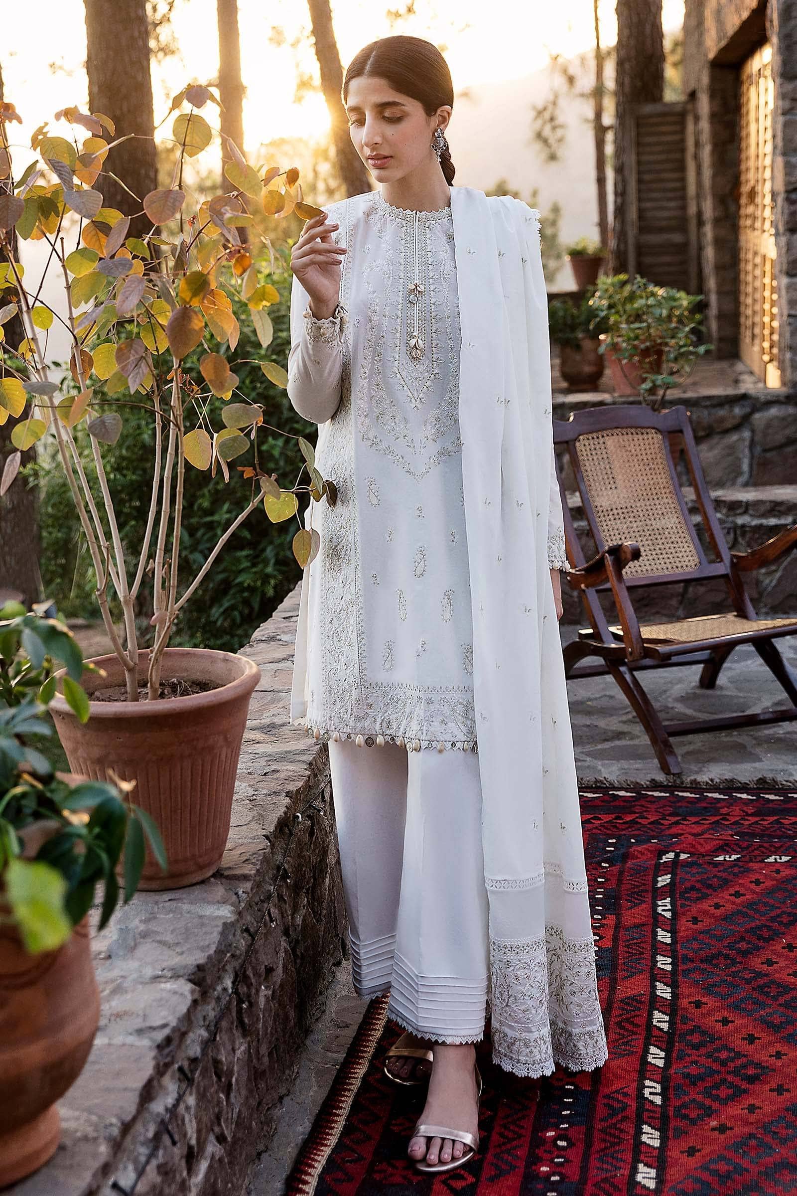img_zaha_festive_lawn_22_awwal_boutique