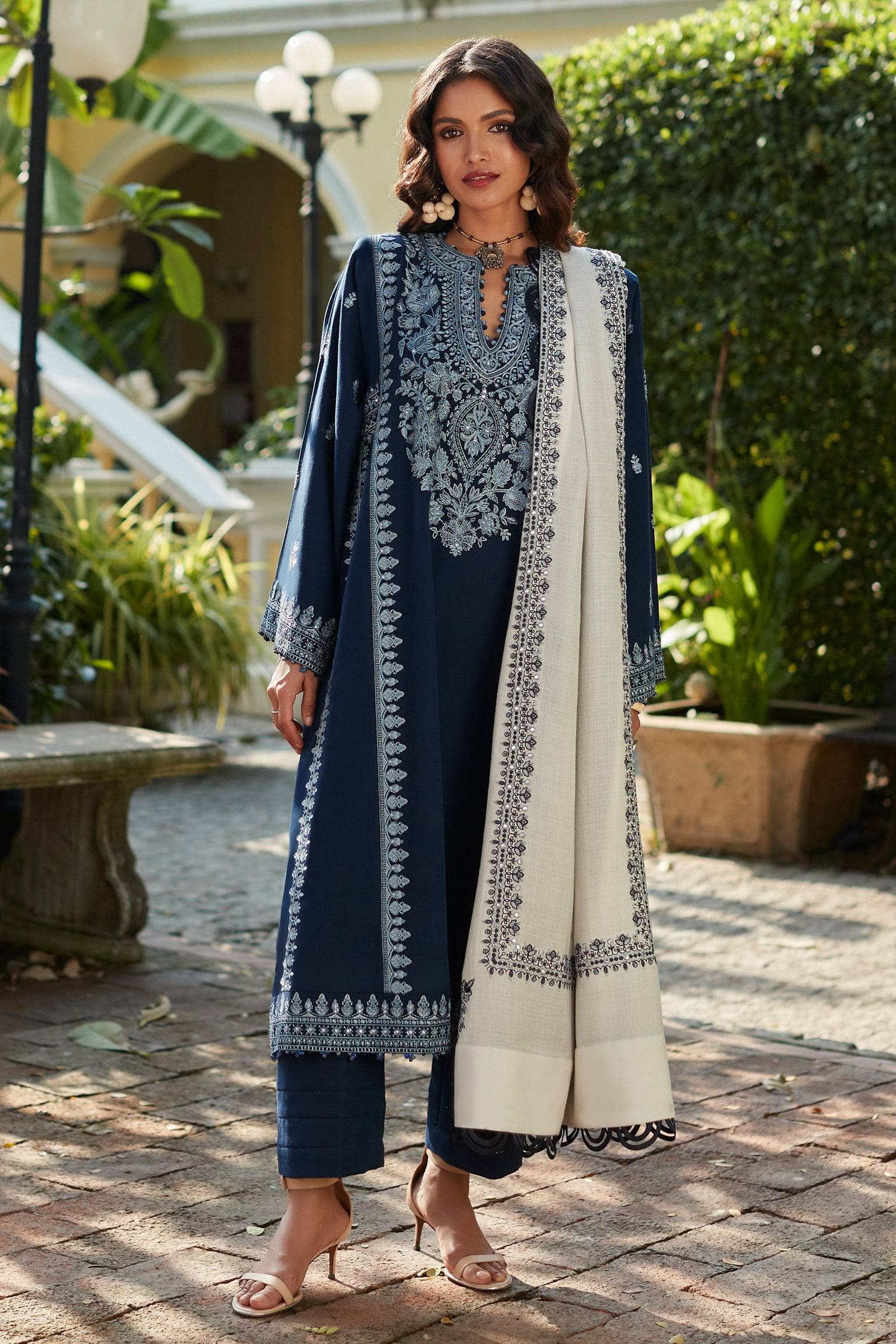 img_zaha_winter_22_awwal_boutique_awwal_boutique