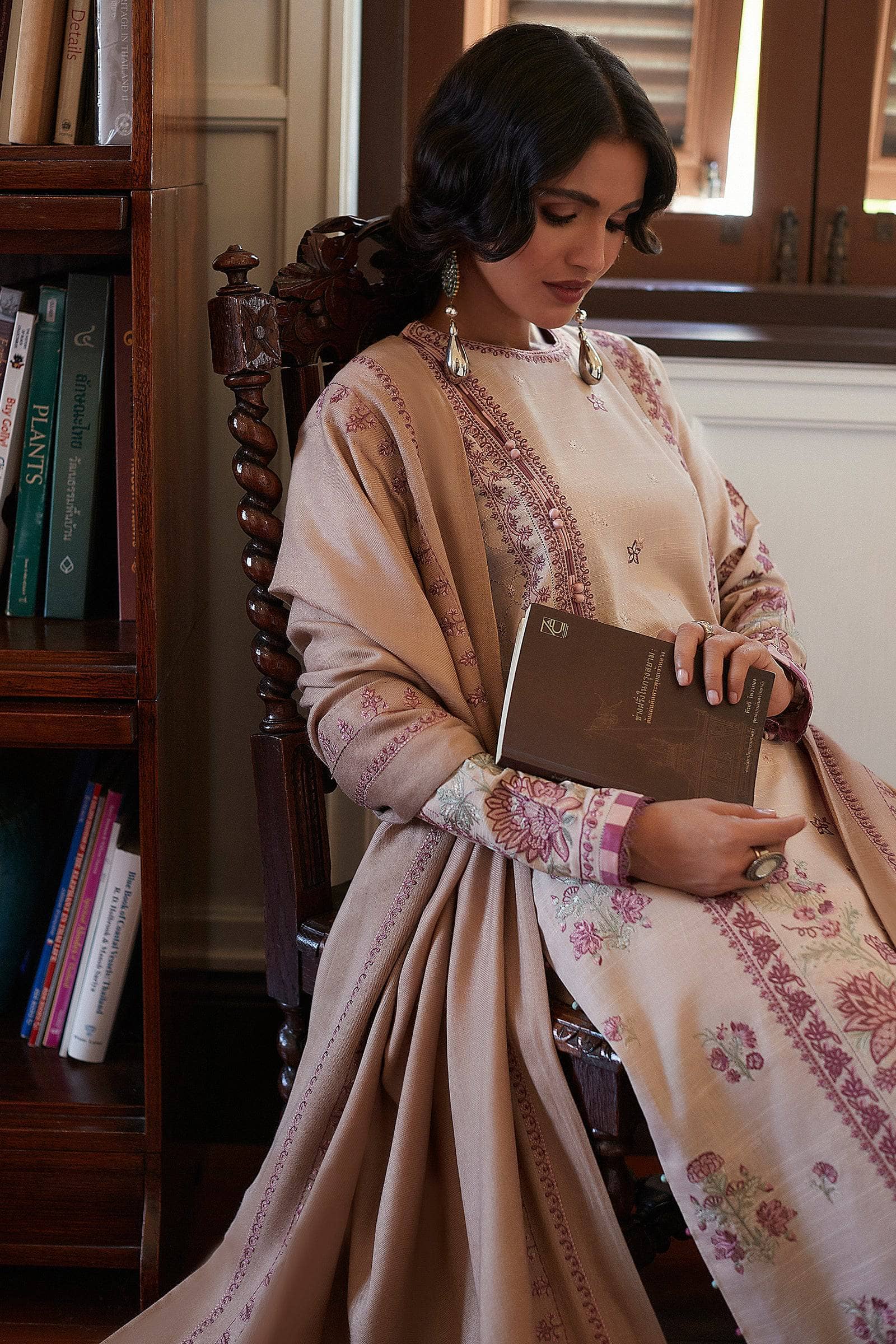 img_zaha_winter_22_awwal_boutique_awwal_boutique