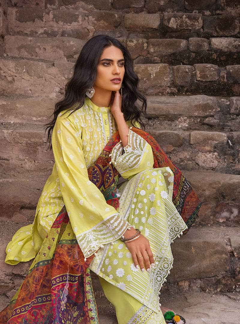 Img_zainab_chottani_lawn_22_awwal_boutique