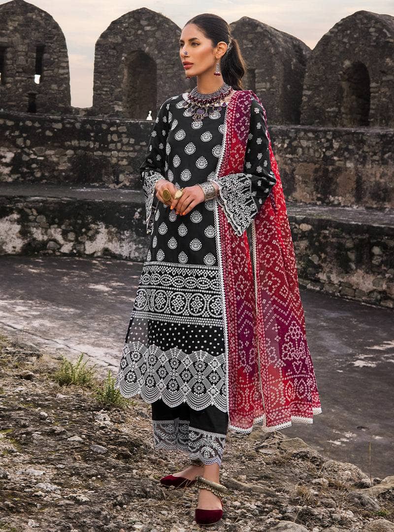 Img_zainab_chottani_awwal_boutique