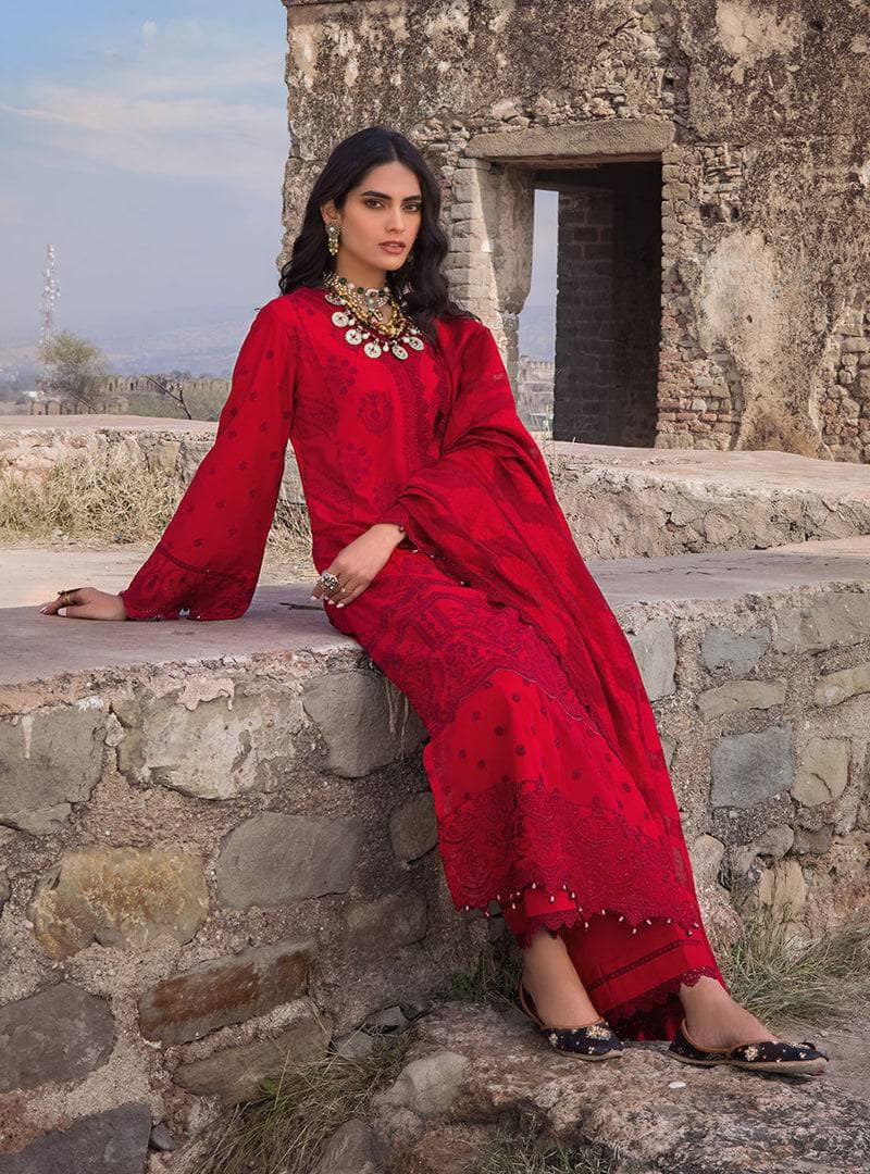 Chikankari Fabric Front (0.75 meter) Chikankari Fabric Sleeves (1 meter) Chikankari Fabric Back (1.25 meter) Khaadi Cotton Dupatta (2.5 meter) Cotton Pants (2.5 meter) Embroidered Neckline on Organza (1 pc) Embroidered Back Motif on Organza (1pc) Embroidered Daman Border on Organza (0.75 meter) 4 dupatta Motifs on Organza