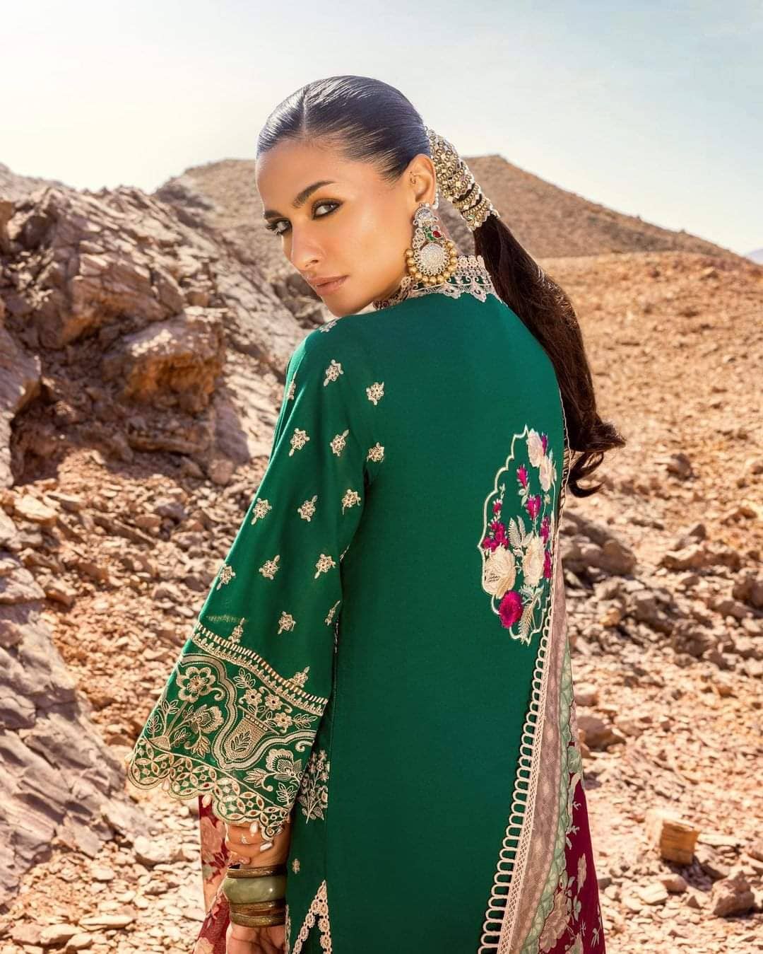 img_zainab_chottani_lawn_23_awwal_boutique