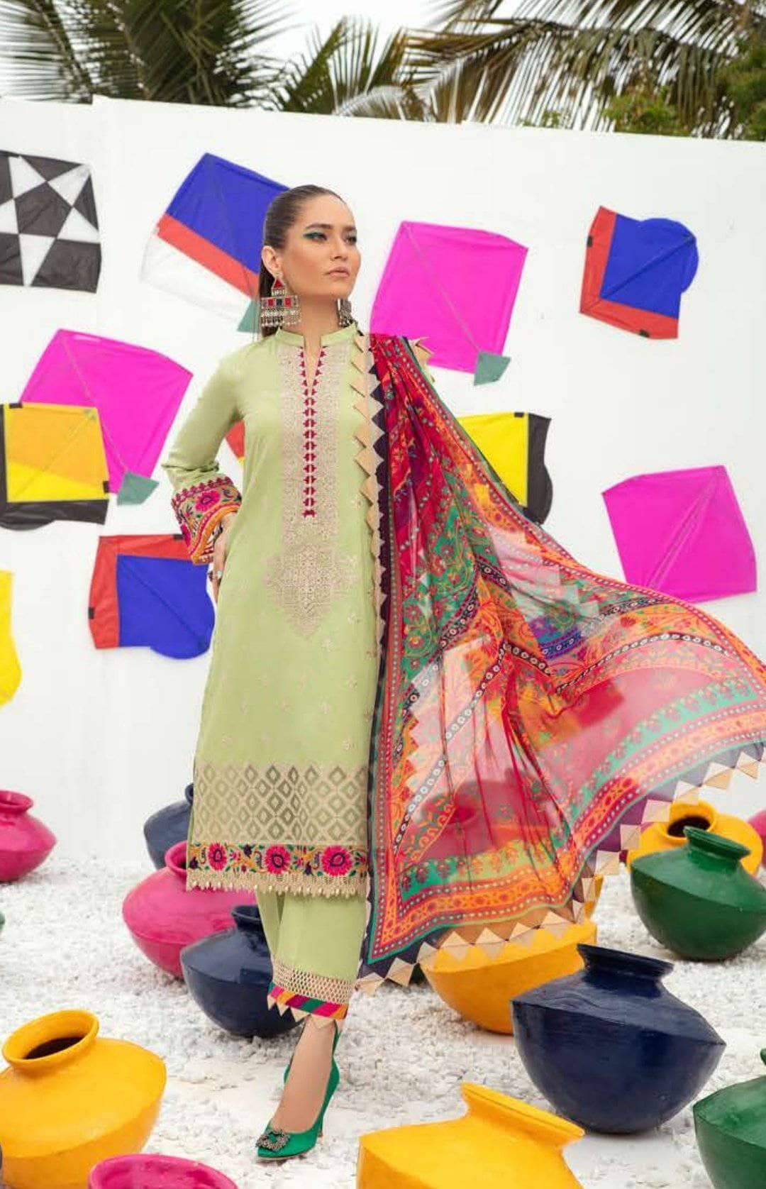 Zainab Chottani Tahra Eid Lawn