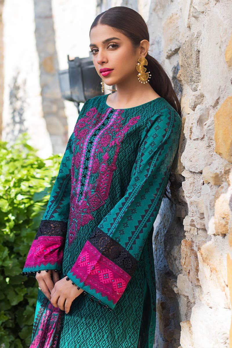 img_tahra_zainab_chottani_lawn_2021_awwal_boutique