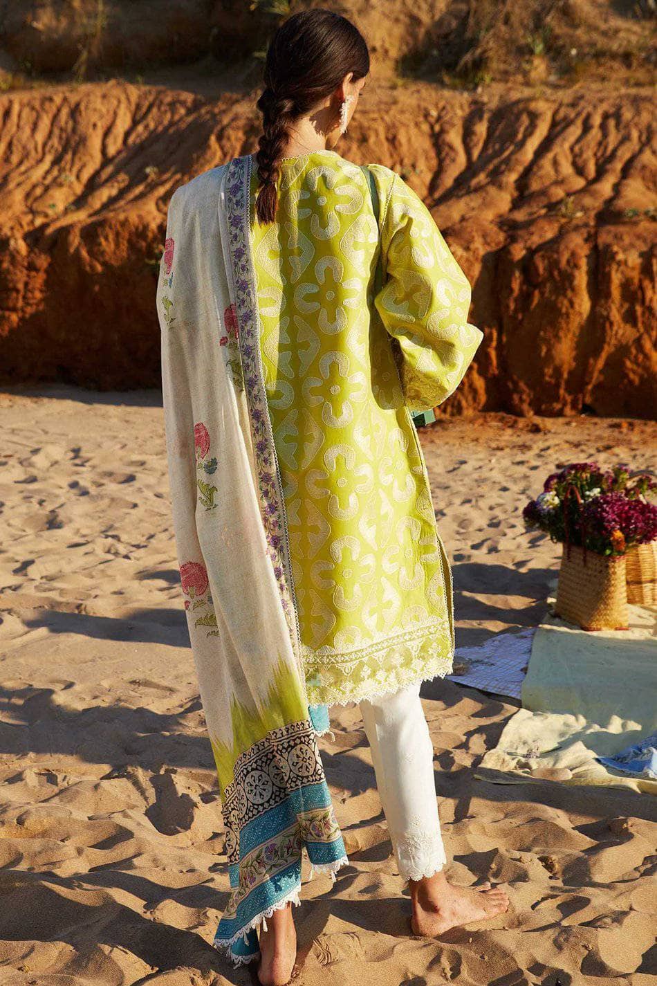 img_coco_lawn_by_zara_shahjahan_2021_awwal_boutique_10B