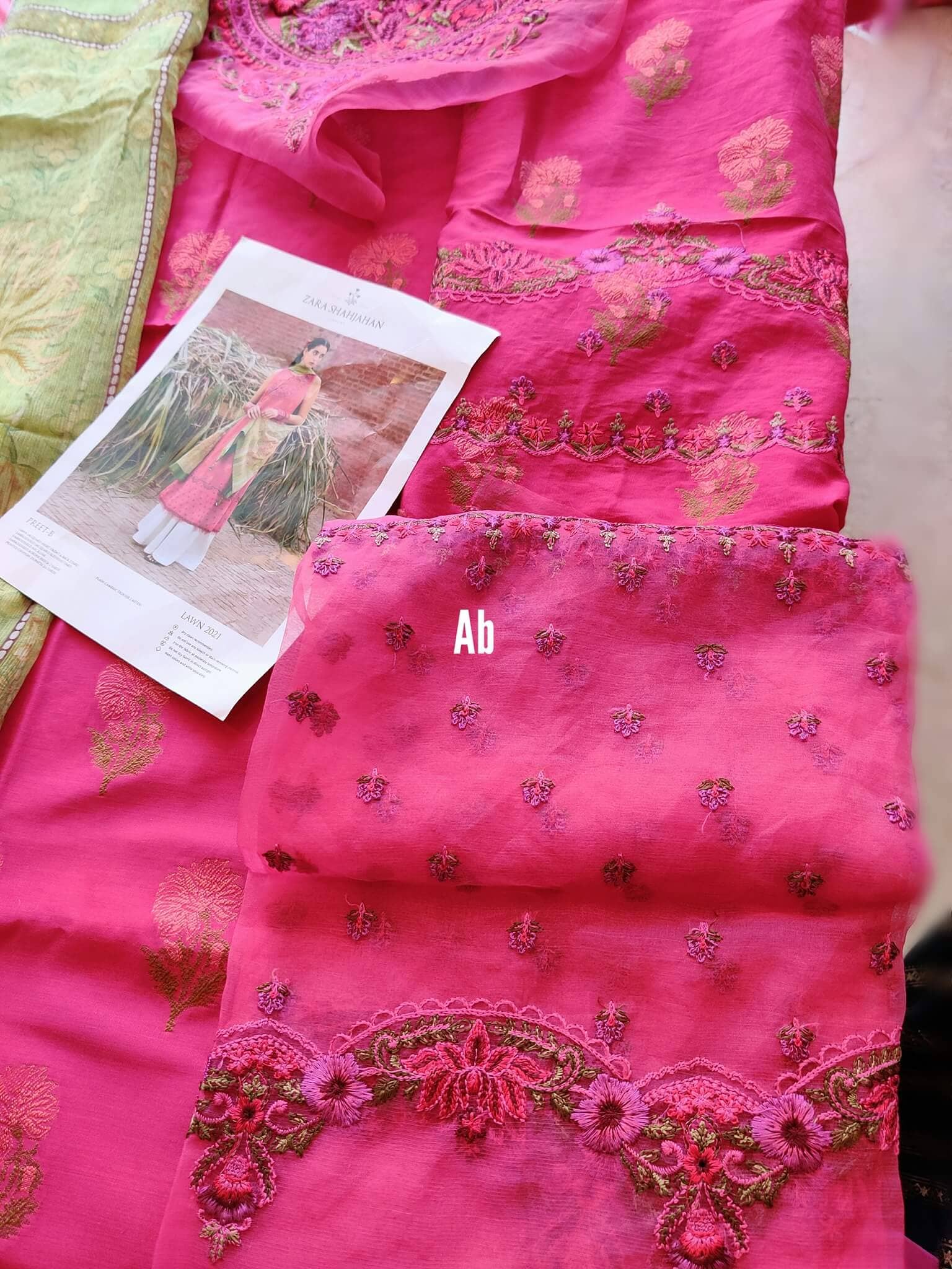 img_open_pics_zara_shahjahan_awwal_boutique