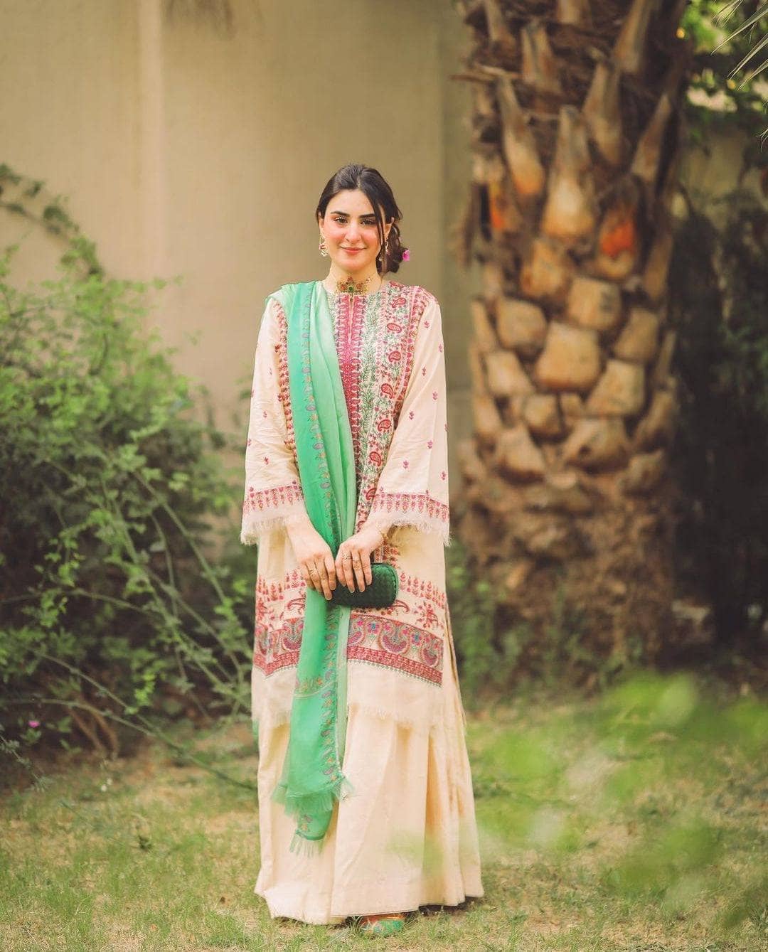 Img_zara_shahjahan_lawn_22_awwal_boutique