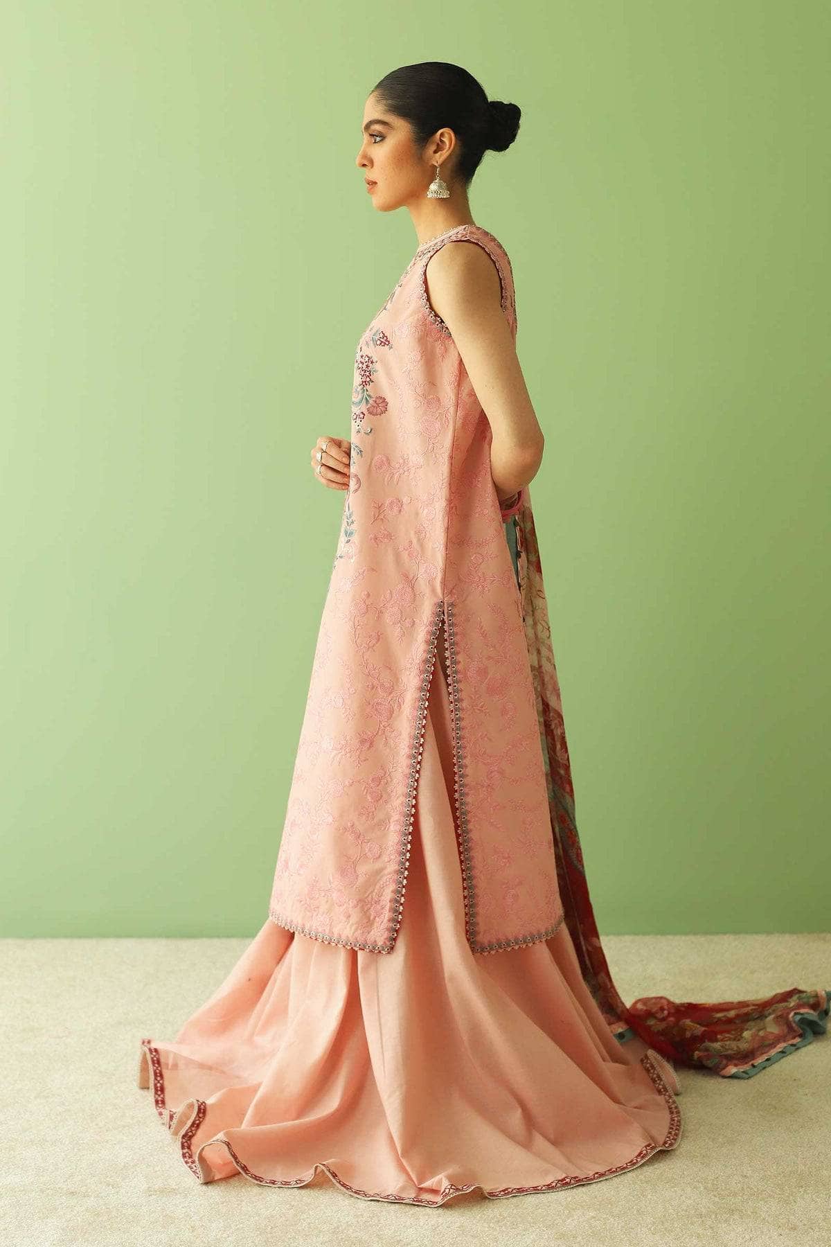 Img_zara_shahjahan_lawn_23_awwal_boutique