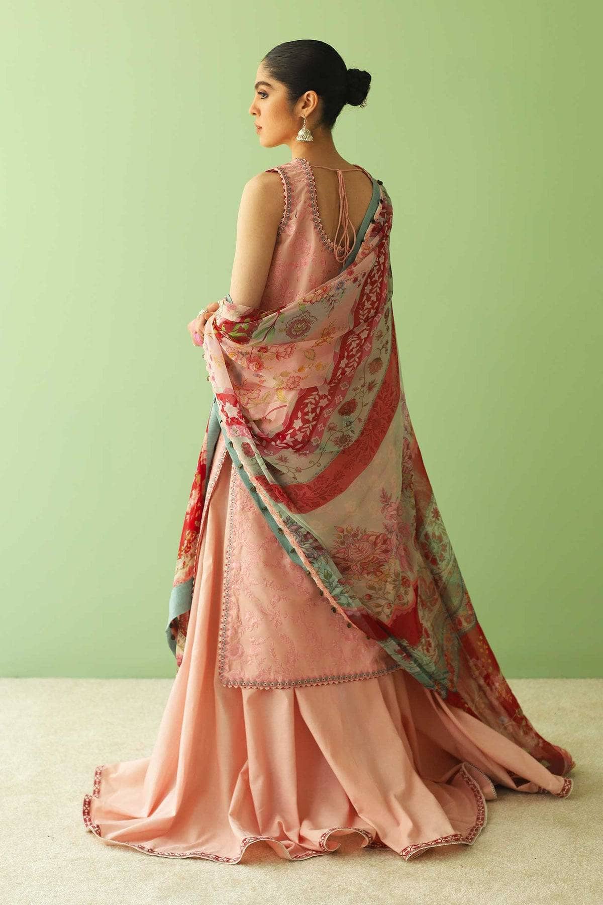 Img_zara_shahjahan_lawn_23_awwal_boutique