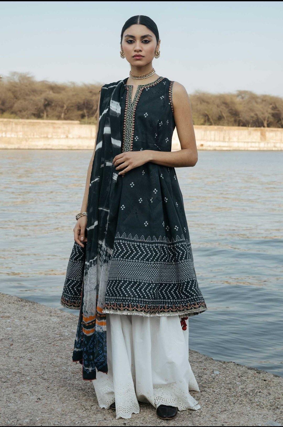 img_zara_shahjahan_lawn_garden_of_love_2020_awwal_boutique