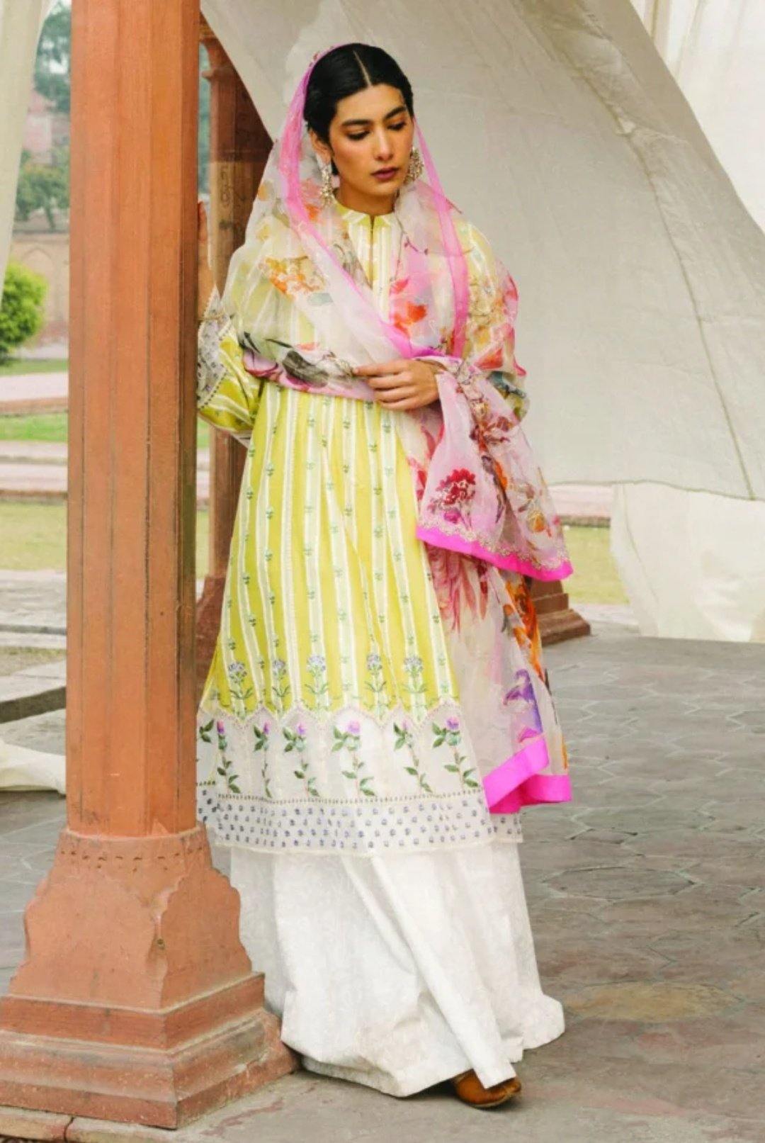 img_zara_shahjahan_lawn_garden_of_love_2020_awwal_boutique