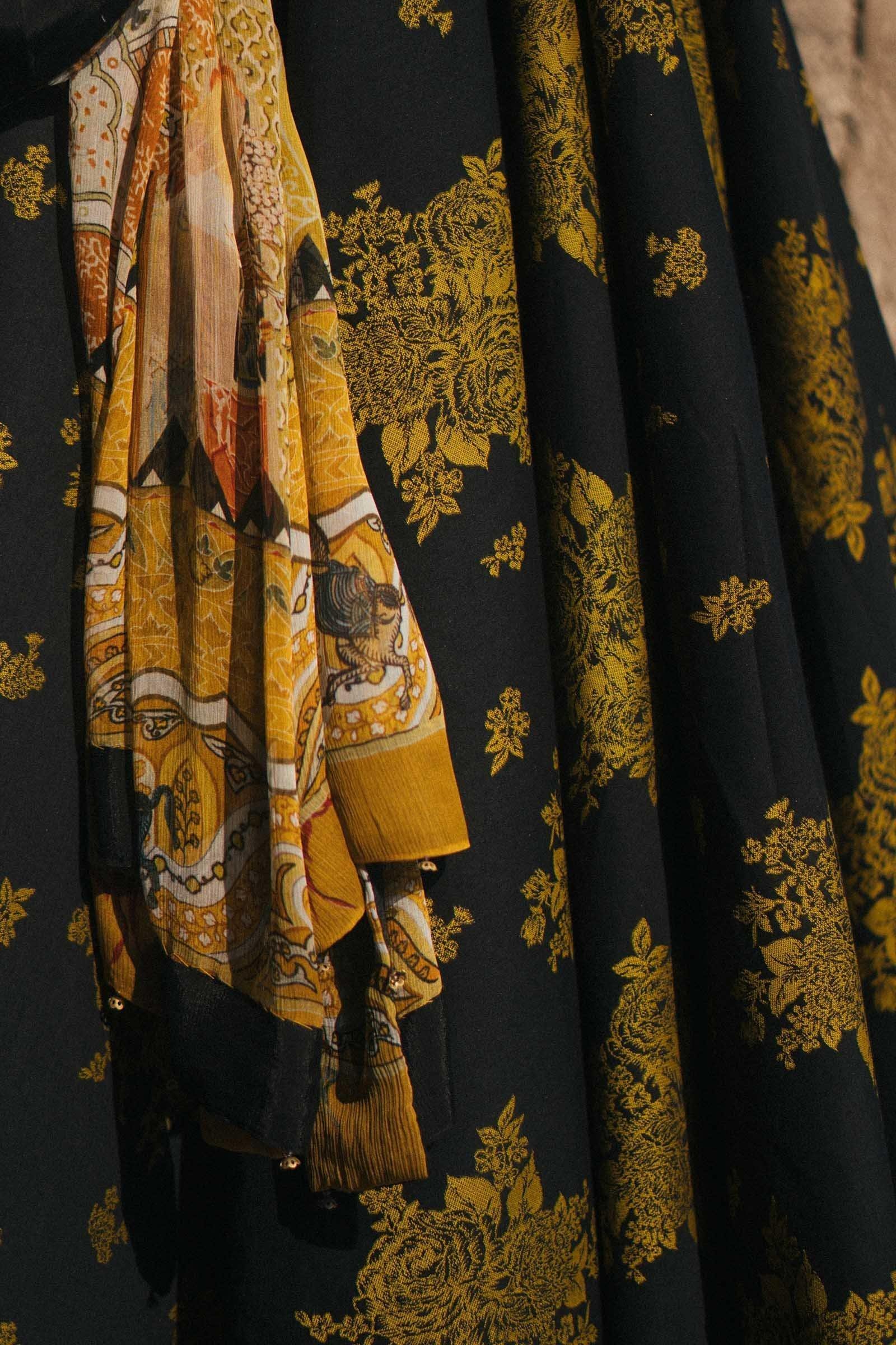 img_zara_shahjahan_lawn_garden_of_love_2020_awwal_boutique