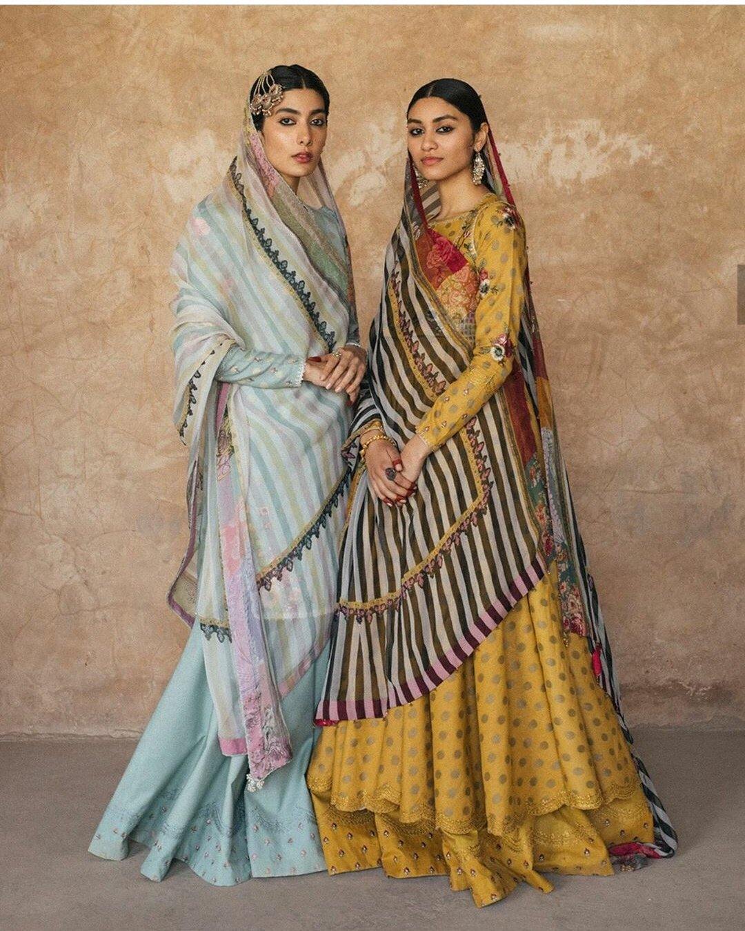 img_zara_shahjahan_lawn_garden_of_love_2020_awwal_boutique