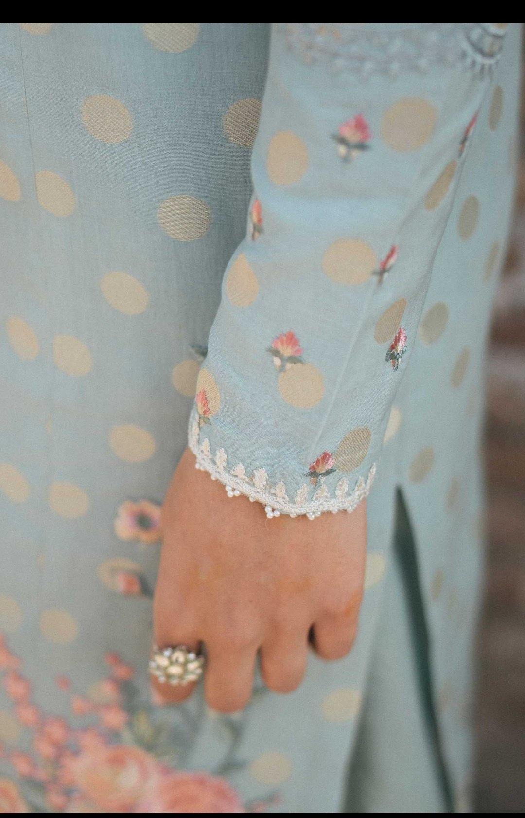 img_zara_shahjahan_lawn_garden_of_love_2020_awwal_boutique
