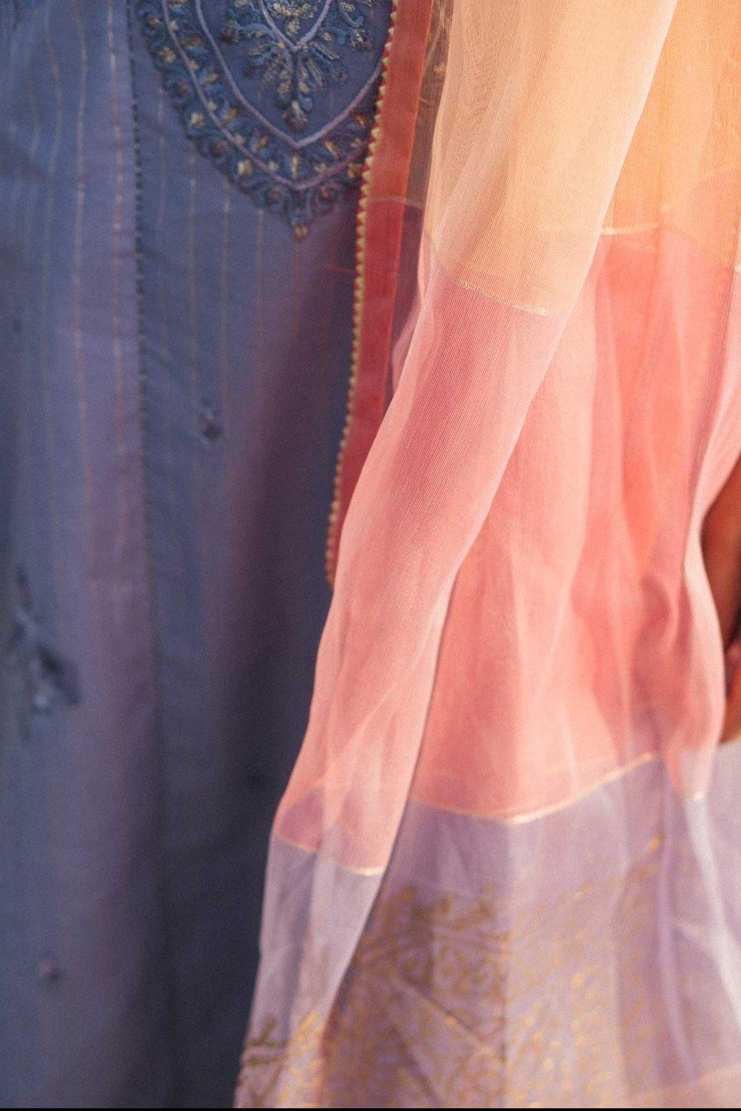 img_zara_shahjahan_lawn_garden_of_love_2020_awwal_boutique