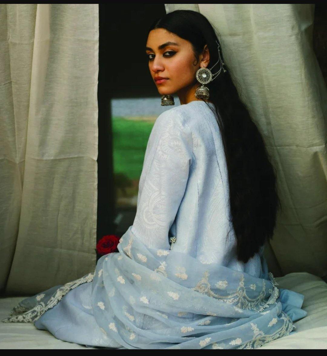 img_zara_shahjahan_lawn_garden_of_love_2020_awwal_boutique
