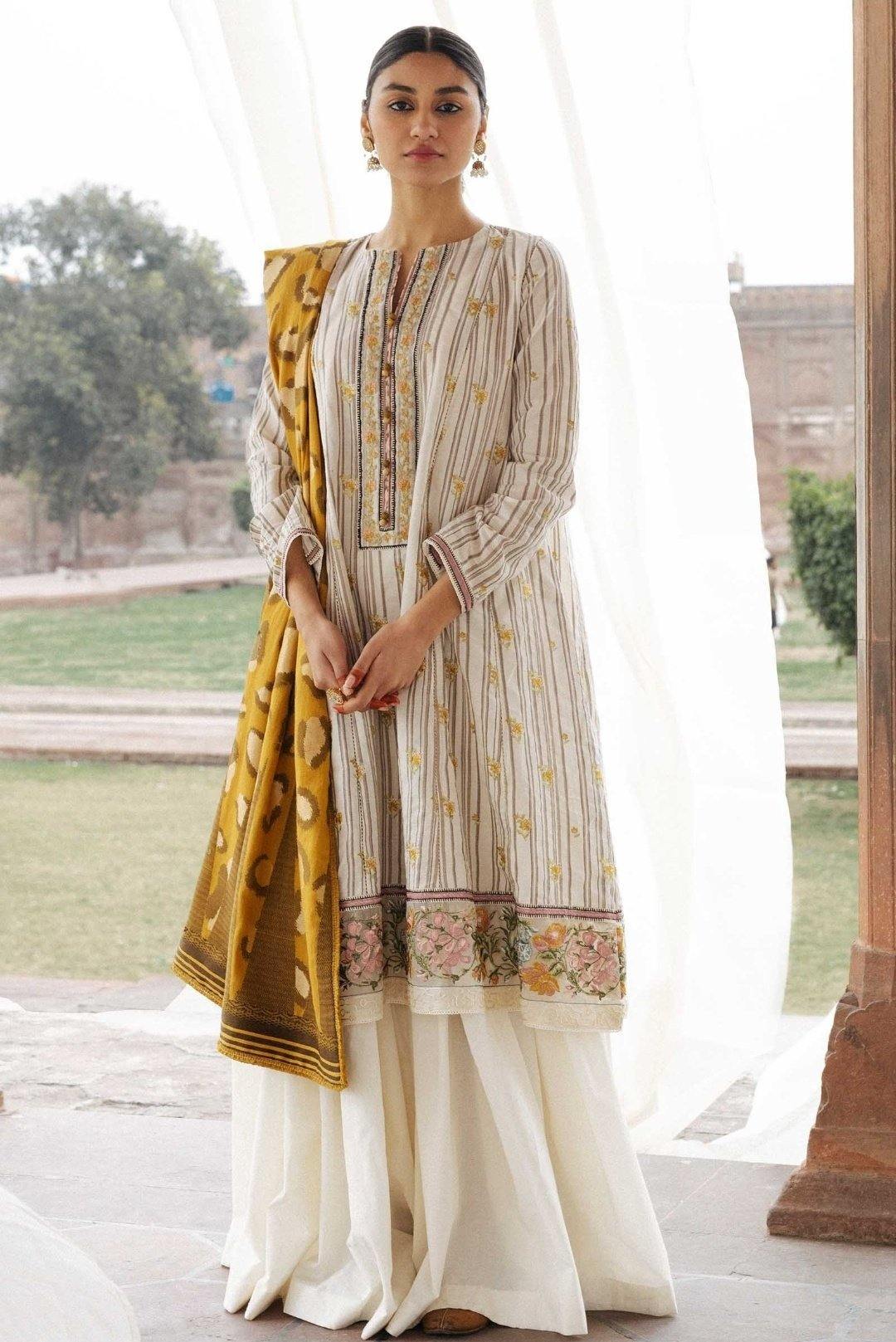img_zara_shahjahan_lawn_garden_of_love_2020_awwal_boutique