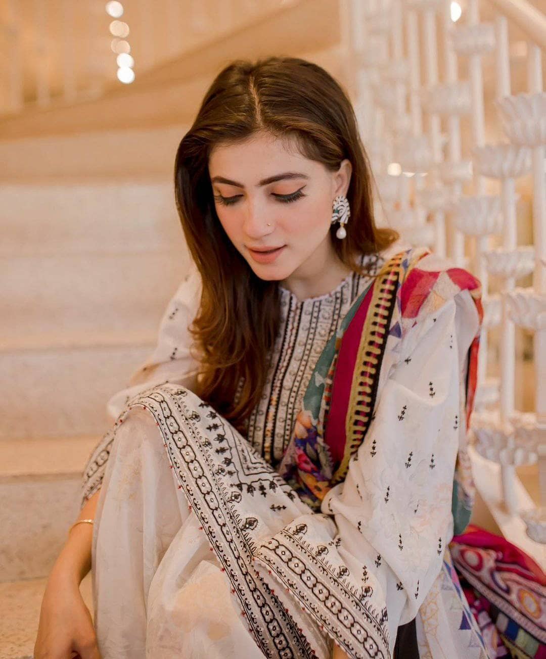 img_spotted_in_zara_shahjahan_lawn_2021_awwal_boutique