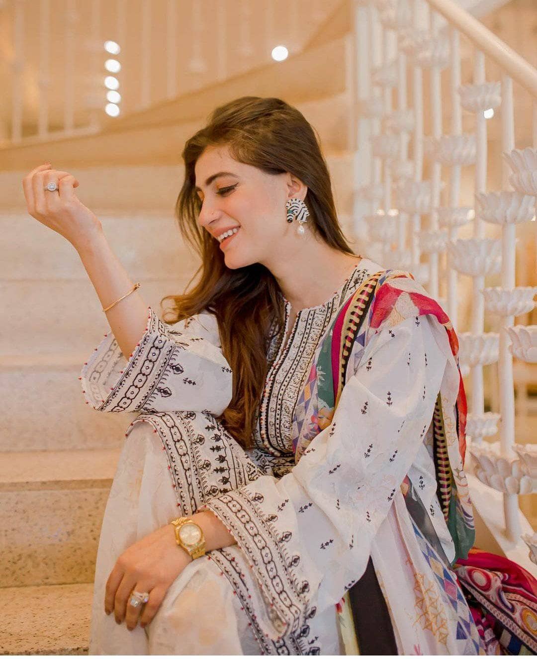 img_spotted_in_zara_shahjahan_lawn_2021_awwal_boutique