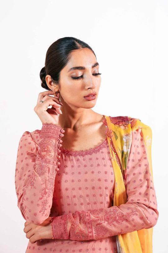 Zara Shahjahan Lawn Pakistani Suits Zara Shahjahan Lawn 2021/ZUBAIDA-B