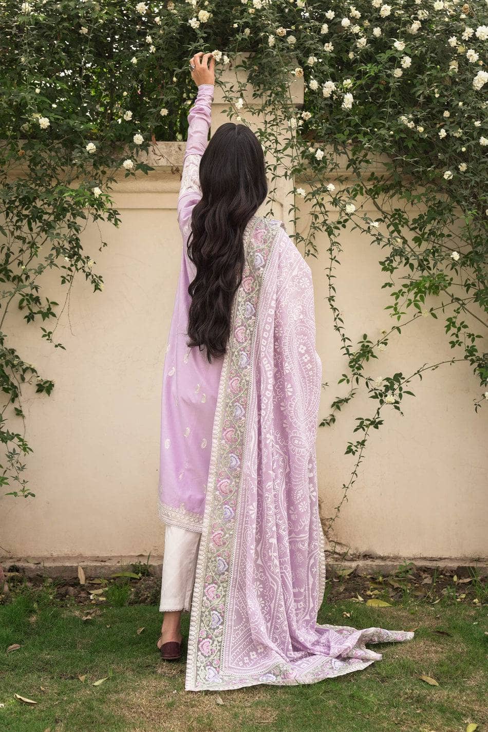 img_zara_shahjahan_lawn_22_awwal_boutique