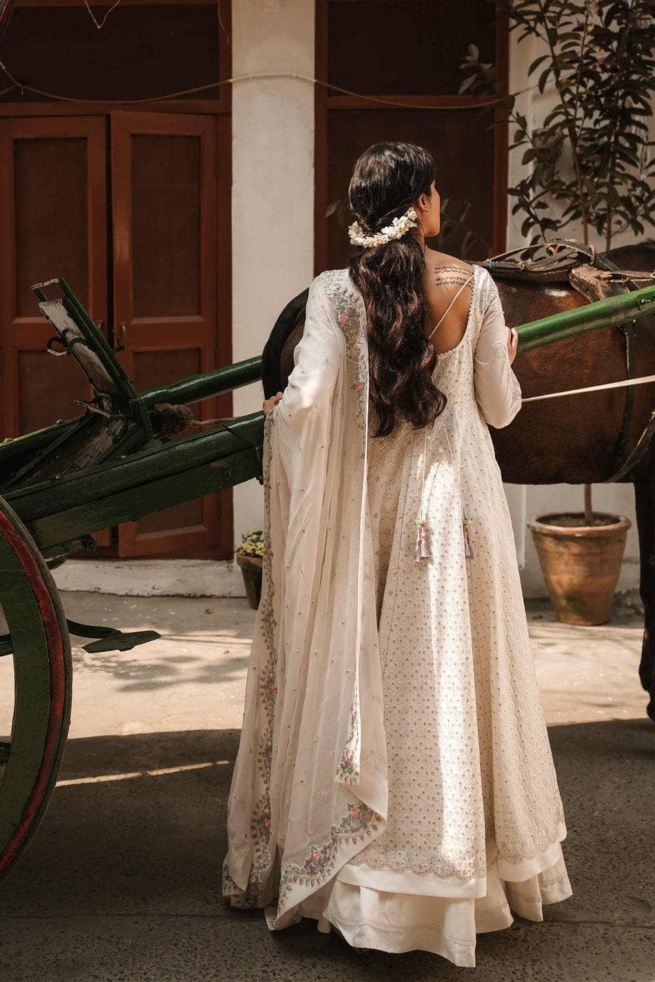 Img_zara_shahjahan_lawn_22_awwal_boutique