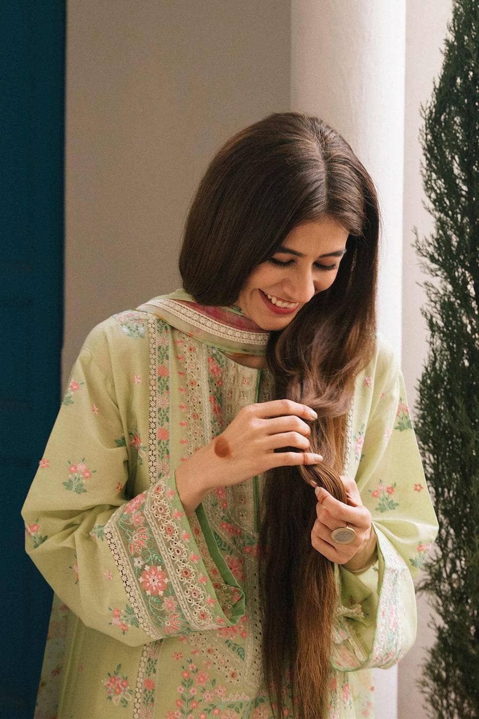 Img_zara_shahjahan_lawn_22_awwal_boutique