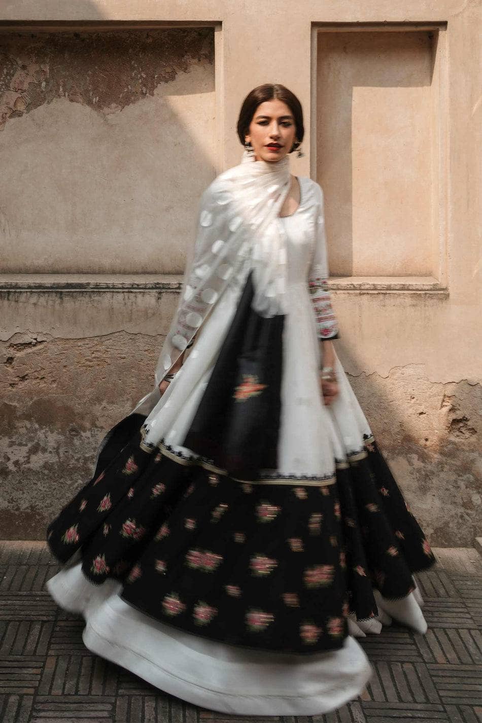 Img_zara_shahjahan_lawn_22_awwal_boutique