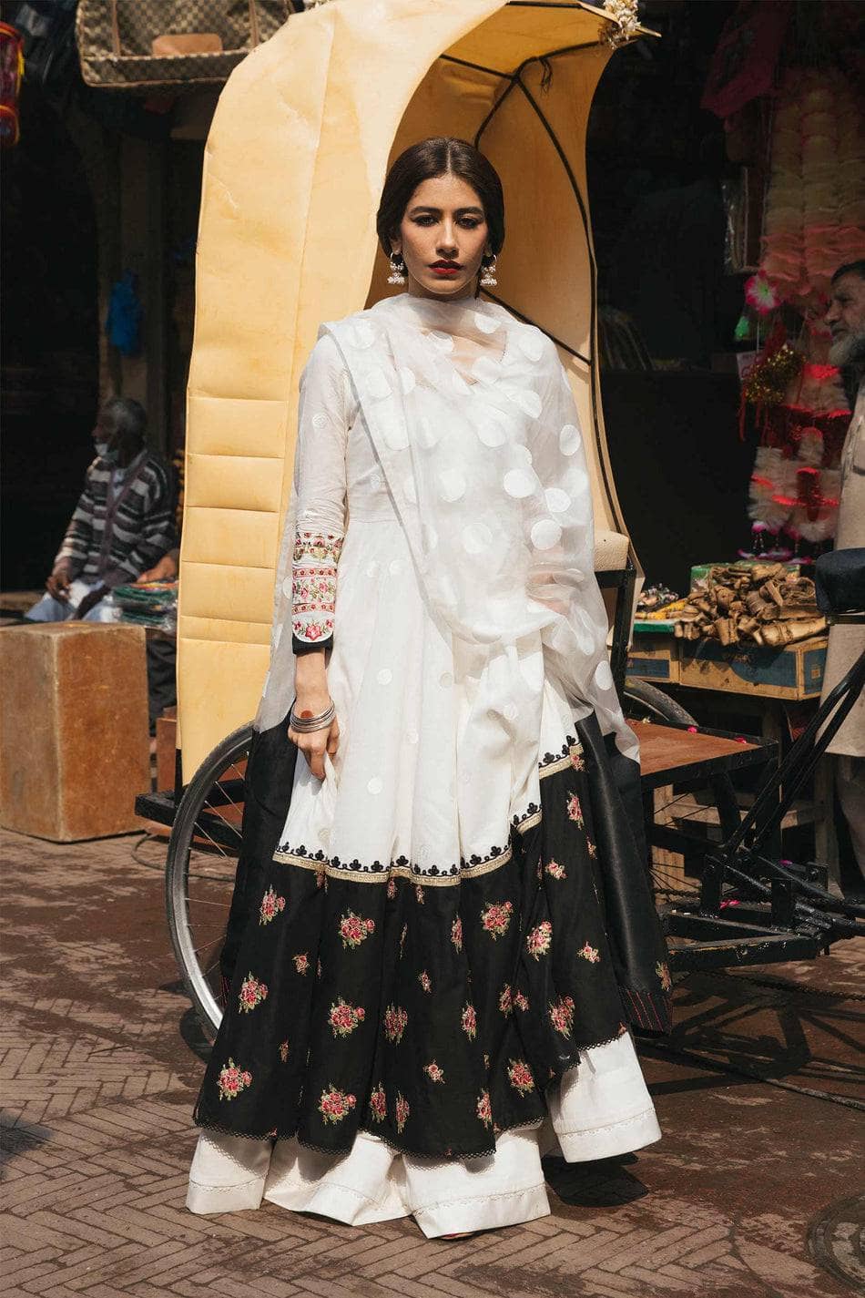 Img_zara_shahjahan_lawn_22_awwal_boutique