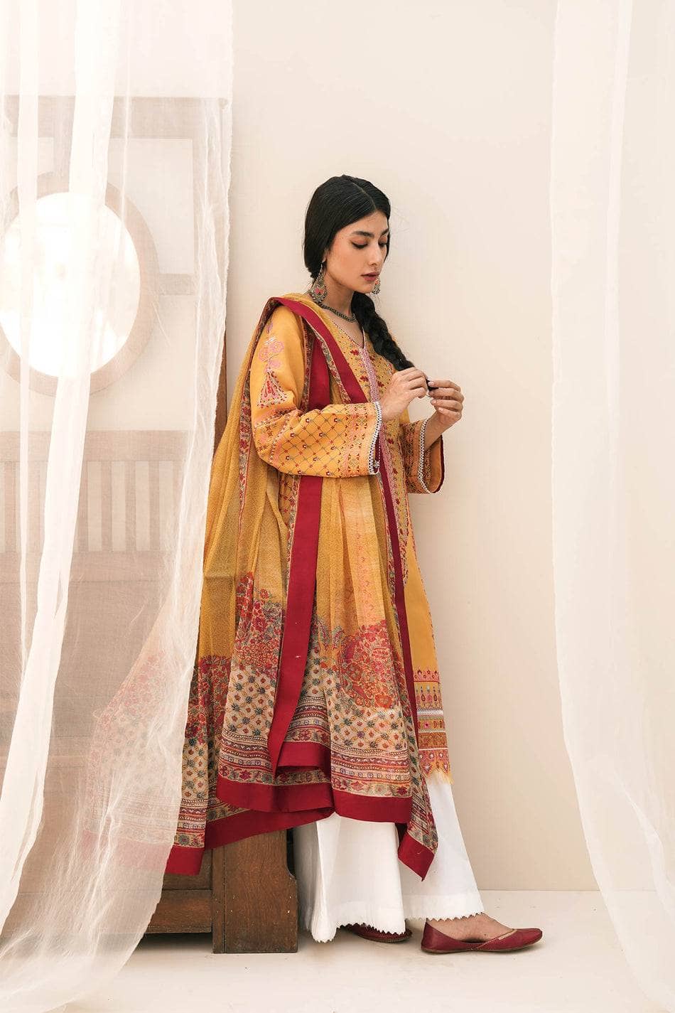 img_zara_shahjahan_lawn_22_awwal_boutique