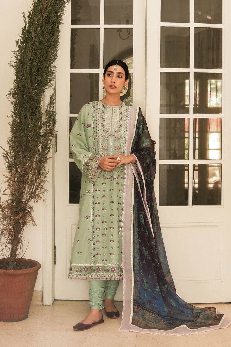 Img_zara_shahjahan_lawn_22_awwal_boutique