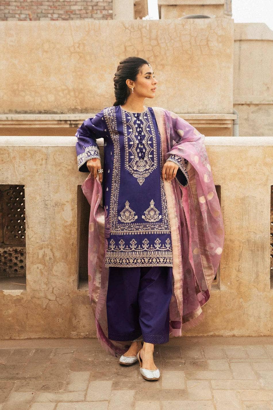 Img_zara_shahjahan_lawn_22_awwal_boutique