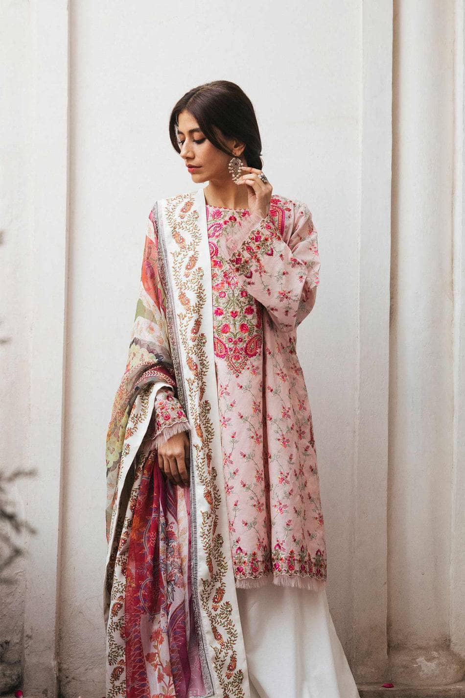 Img_zara_shahjahan_lawn_22_awwal_boutique