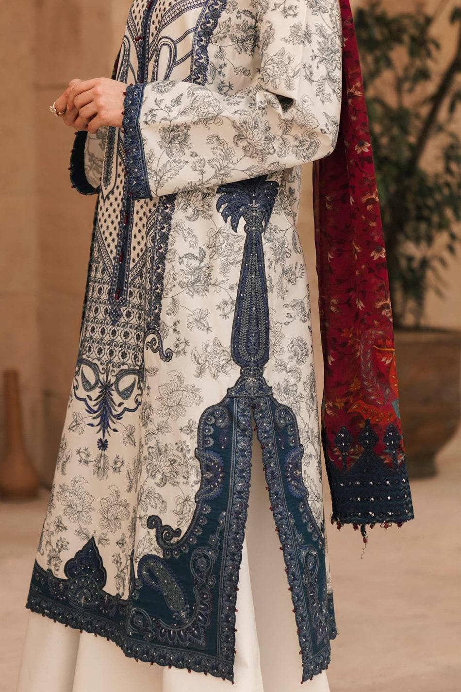 img_zara_shahjahan_lawn_eid_22_awwal_boutique