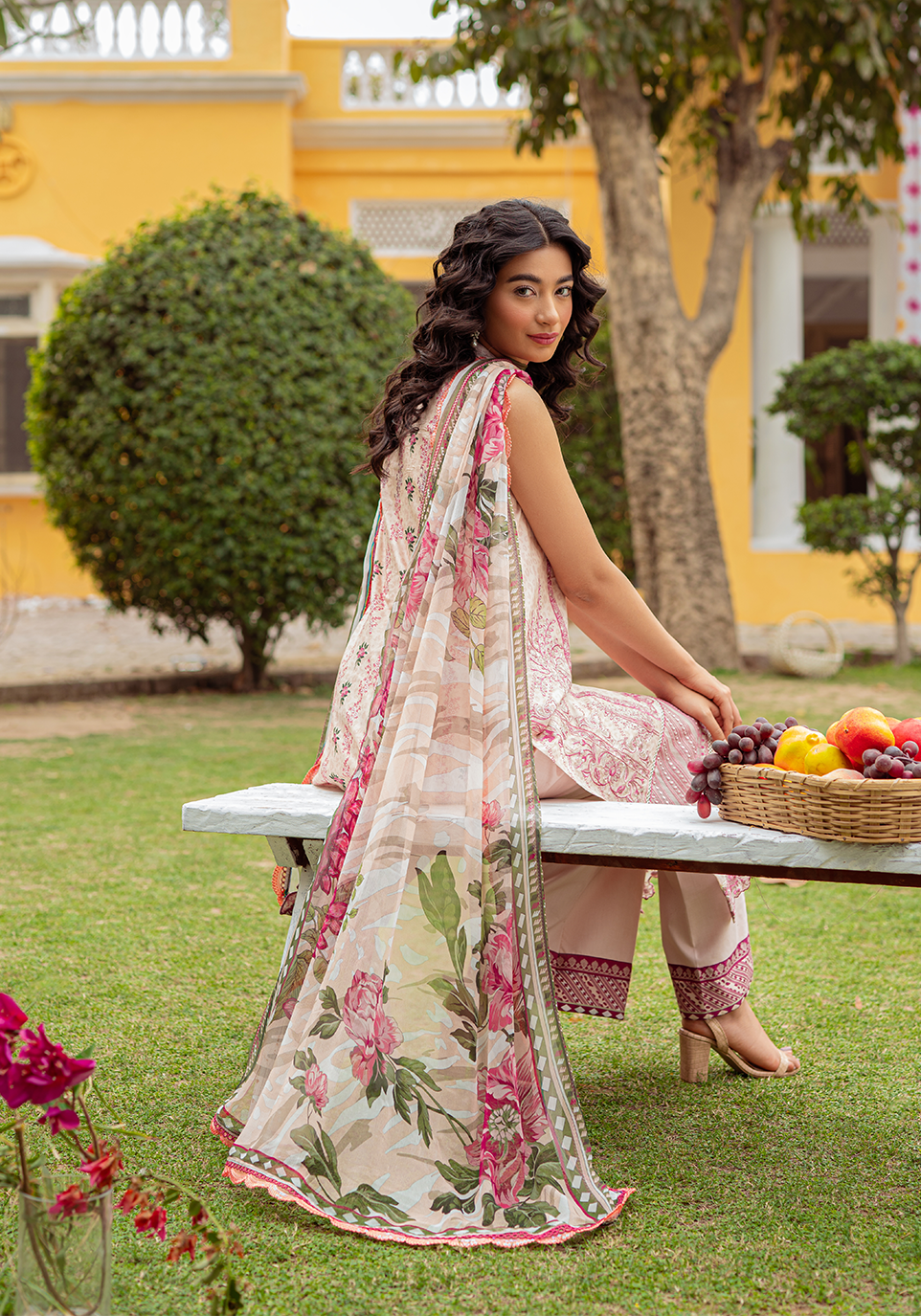 img_zarqash_lawn_23_awwal_boutique