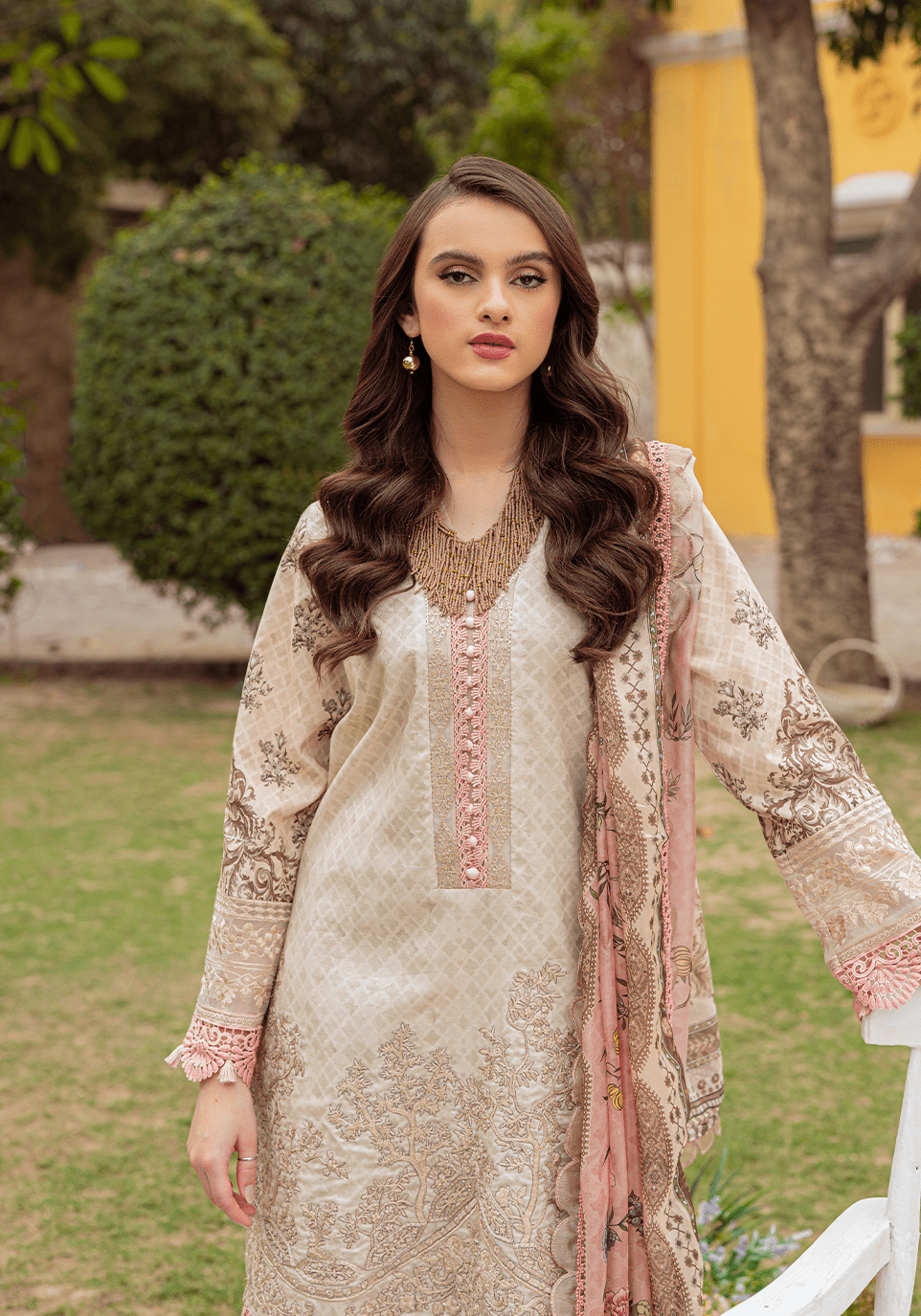 img_zarqash_lawn_23_awwal_boutique