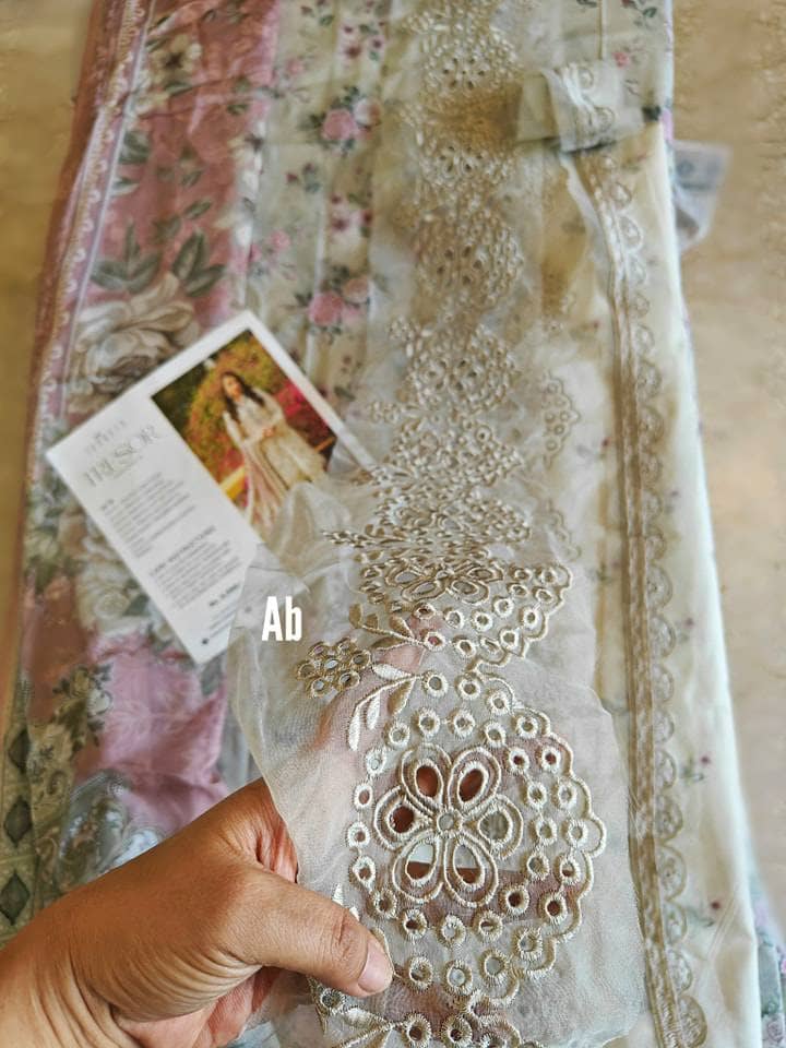 img_zarqash_lawn_23_awwal_boutique