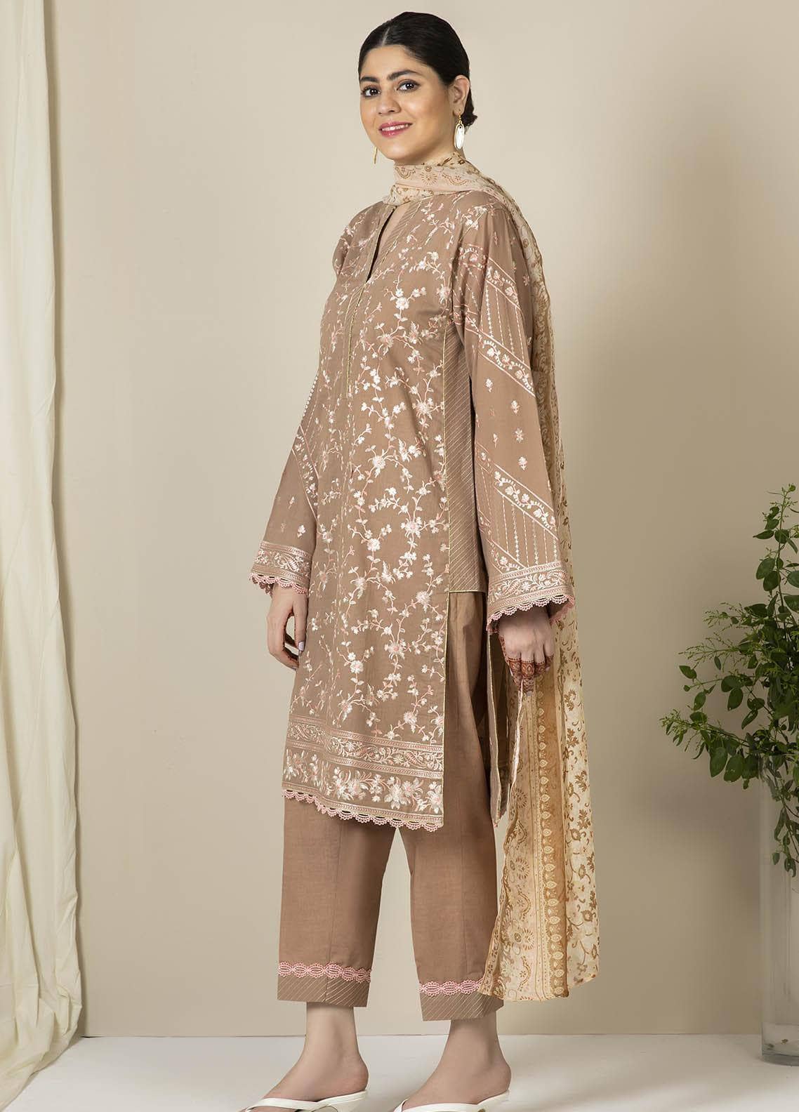 img_zellbury_lawn_2021_awwal_boutique