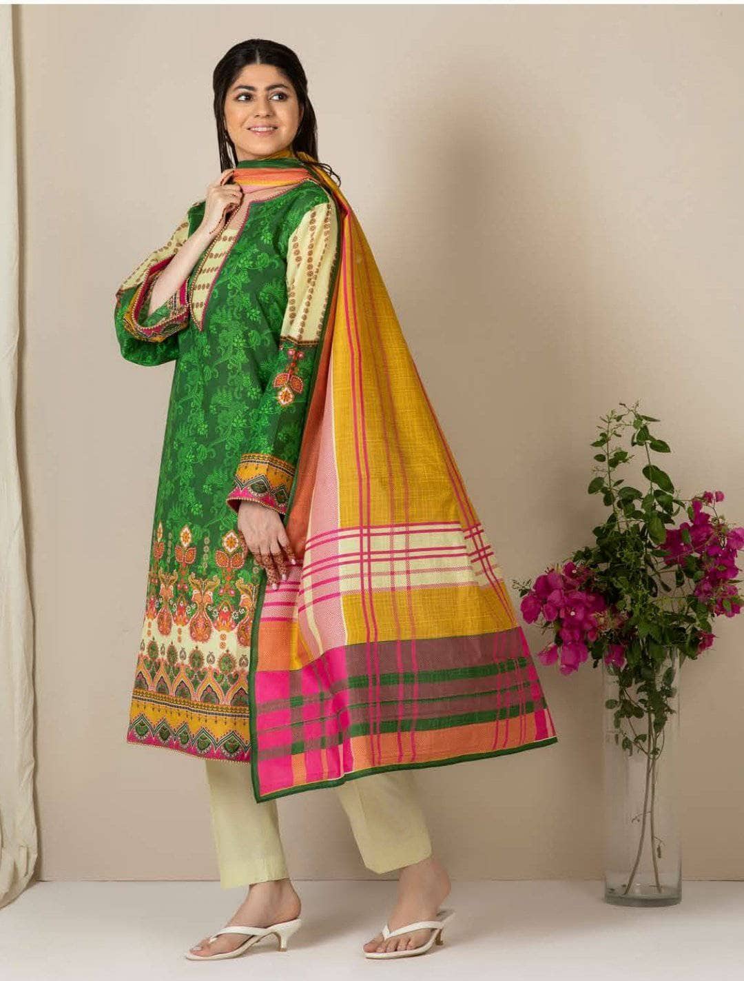 img_zellbury_lawn_2021_awwal_boutique