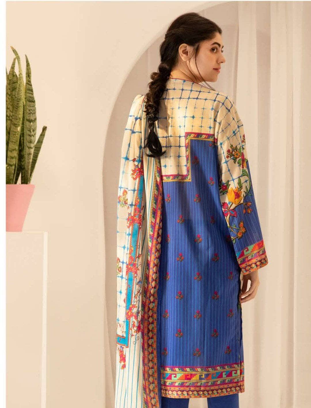 img_zellbury_lawn_2021_awwal_boutique