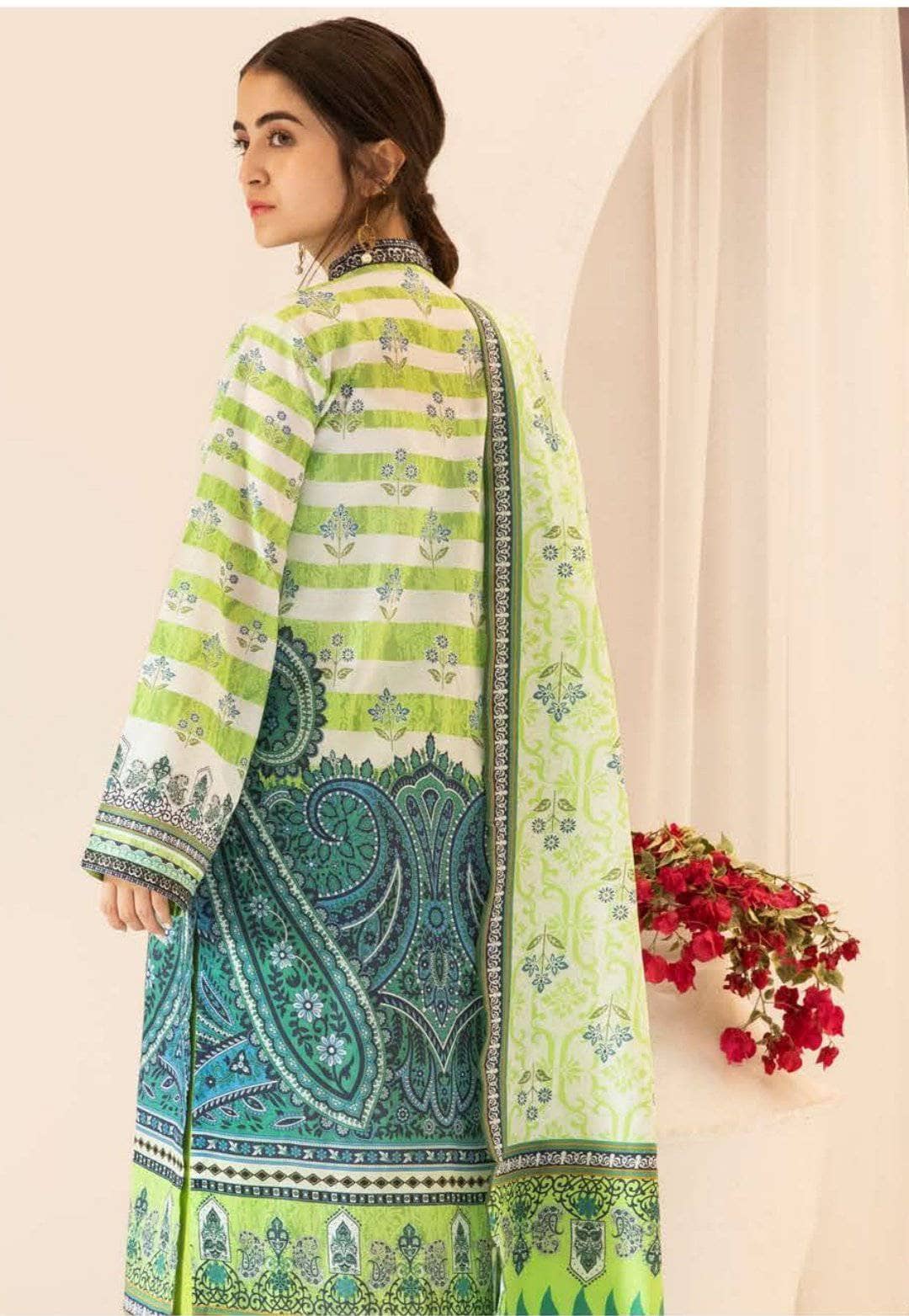 img_zellbury_lawn_2021_awwal_boutique